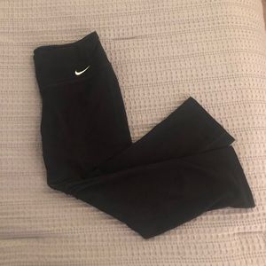 Nike crop workout leggings